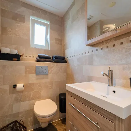 Holiday home Holiday In With Hot Tub