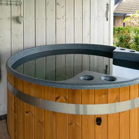 Holiday home Holiday In With Hot Tub